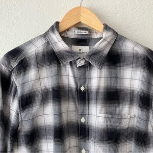 American Eagle AE Men's Large Soft 100% Cotton Plaid Long Sleeve Button Shirt